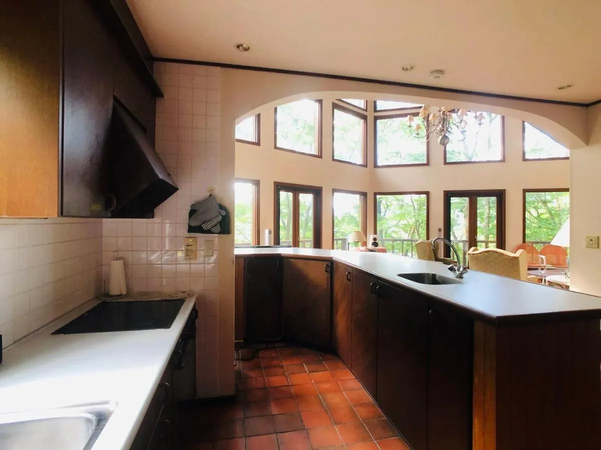 Holiday home 天井高5Mもある開放的で映画の撮影現場となった森の中の別荘-暖炉-ペット-Bbq-7名定員 Hakone